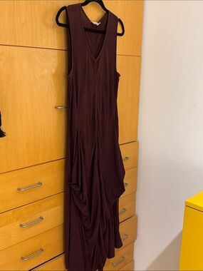 Sleeveless V-Neck Maxi Dress in Deep Burgundy